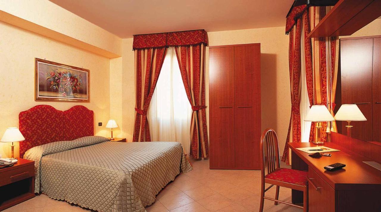 Hotel Stromboli Roma